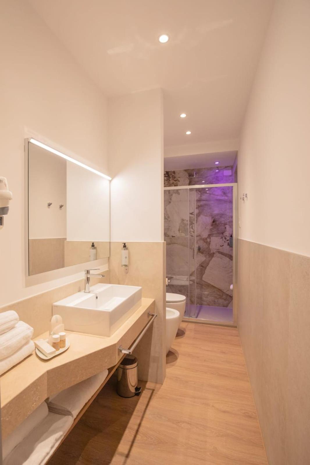 Hotel Trevi Monti House Rzym Zewnętrze zdjęcie