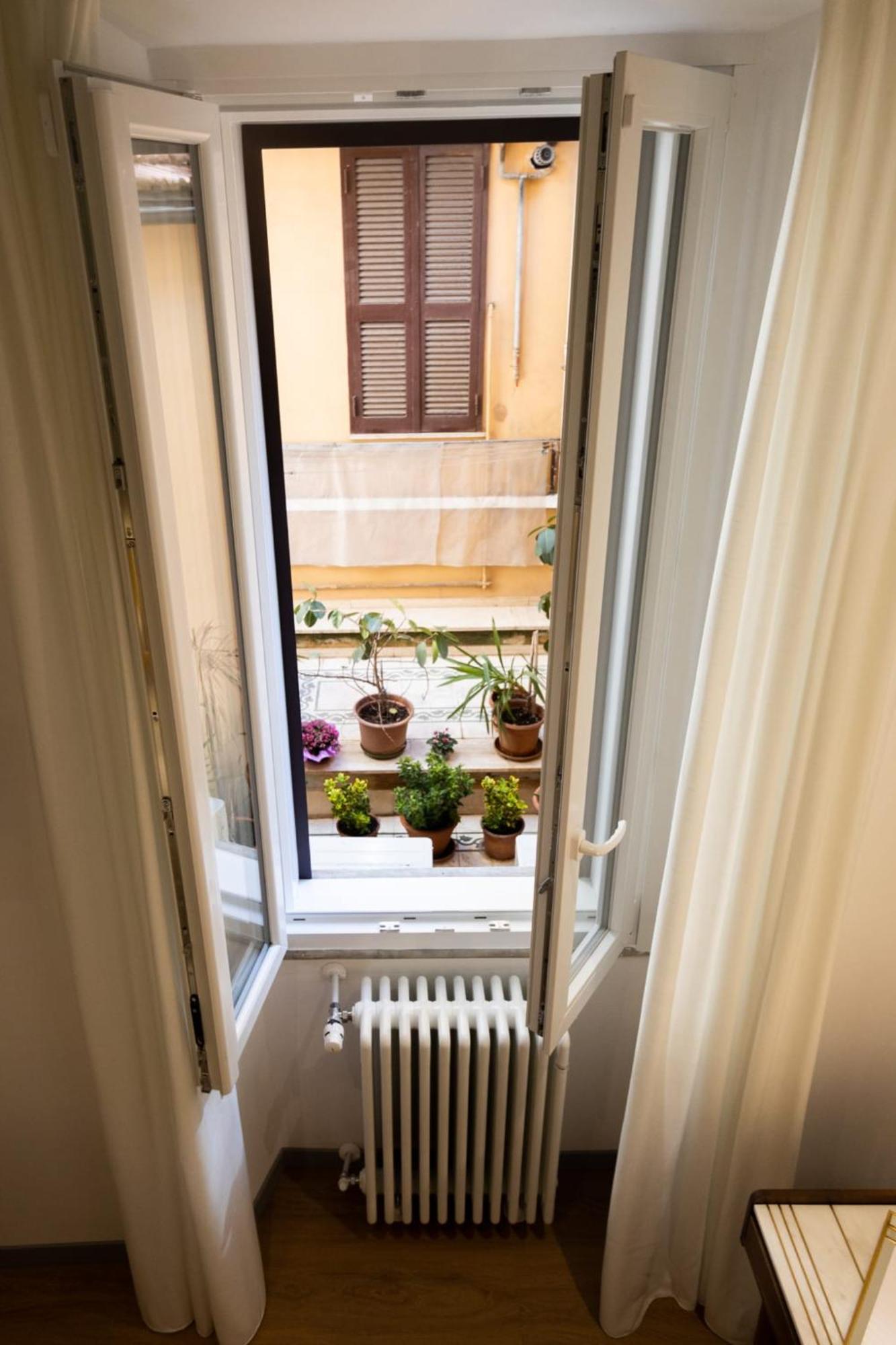 Hotel Trevi Monti House Rzym Zewnętrze zdjęcie