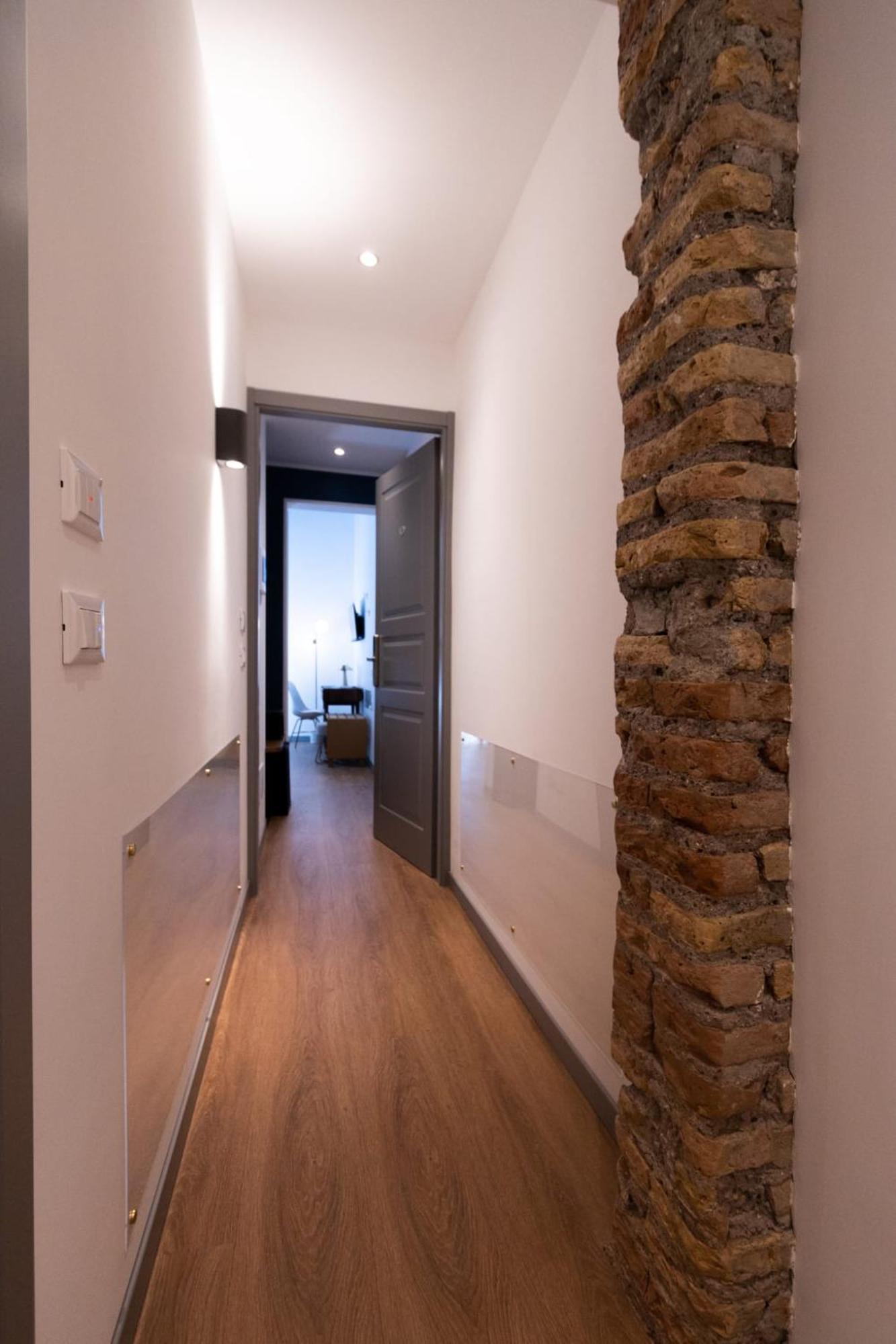 Hotel Trevi Monti House Rzym Zewnętrze zdjęcie
