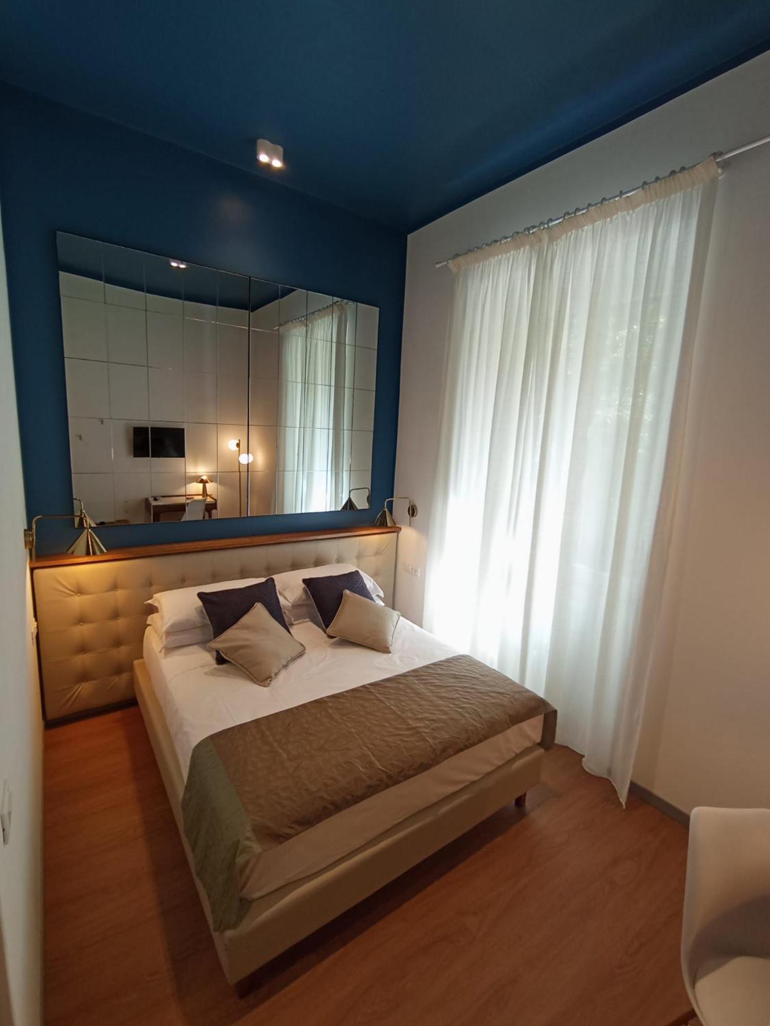 Hotel Trevi Monti House Rzym Zewnętrze zdjęcie
